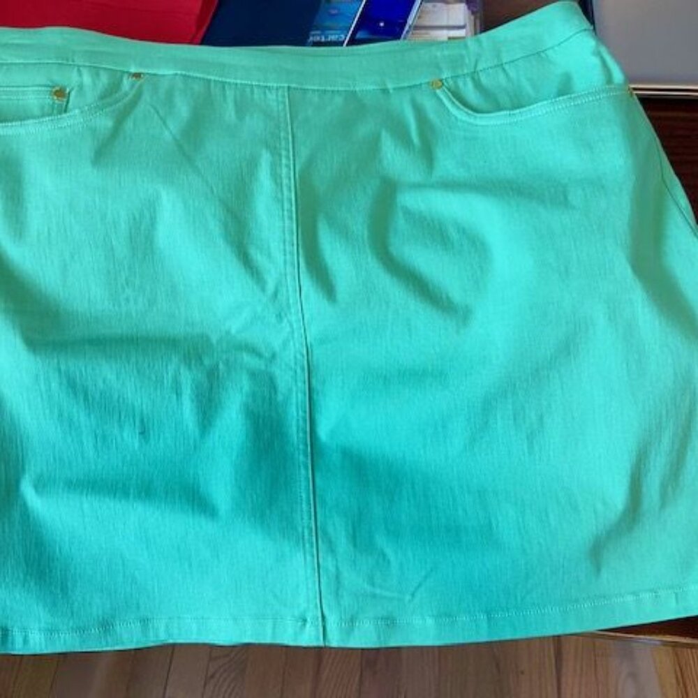 Green skort